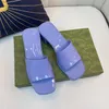 Kvinnor höga klackar sexiga tofflor godisfärger gummi fast gelé sandaler modedesigner sommarstrand gelé högklackade glider material ljusa flip flops tofflor