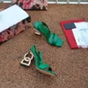 42 43 Sandali da donna di grandi dimensioni Nuovi sandali grandi in pelle di pecora a forma di fibbia dorata con un bottone Moda cinturino aperto con tacco alto Scarpe da donna