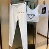 2023 Kvinnor Tracksuits Yoga Outfits sömlös uppsättning modedesigner Gym Sportkläder Tryckbrev Bokstäver Casual Jogging Running Breatble Woman White Sweat Suits