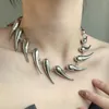 Pendentif Colliers Collier en forme de poivre Épineux Spine Punk Cool Couker Unisexe Métal Clavicule Chaîne Couple Bijoux De Fête