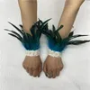 Braccialetto Polsini con piume di gallo Donne staccabile Perla Polso Braccio Brecelet Gothic Rave Party Puntelli Stage Cosplay Manchette En Plumes