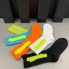 2023 Designer-Socken Männer Frauen Socken Luxusmarke Atmungsaktive Sport-Sweatwicking-Socken 5 Stück mit Box Csual Fashon Strümpfe Sportliche Baumwollsocke Einheitsgröße