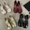 Sapatos de vestido pequeno grupo baotou lacado couro salto plano raso boca redonda cabeça fresca mary jane versátil mulheres