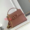 Designer HandBag 7A Borse da donna a spalla Borsa a tracolla di grande capacità Logo in metallo Portafoglio messenger Borsa nera moda Tracolla regolabile in pelle #new