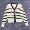 Designer Cardigan Knit Sweaters Veste Femme Automne Rayé Top À Manches Longues Col En V Tricot Chaud Et Confortable Lady Manteau Designer Sweater Women