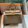 Sac à main en cuir Luxurys Top Bag Femme Premium Head Swift Cow Luxe Une épaule Bandoulière Mode Femme