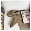 Stivali classici con plateau ultra mini firmati Australia Pantofole Tazz Ciabatte Tasman Stivaletti alla caviglia in pelliccia slip-on da donna Scarpe in lana scamosciata Comfort invernale Pelle di pecora