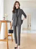 Pantalones de dos piezas para mujer Lenshin Conjunto de 2 piezas de alta calidad Conjunto de pantalón formal con doble botonadura Blazer Office Lady Uniform Designs Chaqueta delgada para mujer