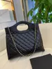 Designer da donna Nero 31 Borsa a tracolla con pochette con manico superiore Diamond Lattice Turn Lock Hardware in metallo dorato Catena Matelasse Borsa a tracolla Should271F