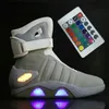 Scarpe eleganti 7ipupas Stivali da uomo per adulti Ricarica USB LED con telecomando per feste invernali Ritorno al futuro 230911