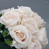 Свадебные цветы Европейский букет невесты Свет шампанского Роза из бисера Жемчужная цепочка Искусственный аксессуар с цветком в руках