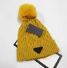 Nowe zimowe czapki unisex kurtka marka Mężczyzn Mężczyźni mody dzianin kapelusz klasyczny sport sportowy czapki żeńskie man na świeżym powietrzu kobiety 225
