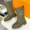 مصمم فاخر ملون نقي Martens Boots Womens 100 ٪ الجلود في الهواء الطلق حفلة مطبوعة رسالة كاحل الحذاء سيدة مثيرة أزياء الراحة غير المنقولة