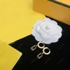 Mujeres Pendientes de aro de oro Joyería de diseño Lujos Diamante Cuelga Studs Pendientes Boucle Letras Aros F con caja Nuevo 010506R197C