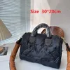 Sacos de designer de inverno das mulheres pena para baixo totes grandes bolsas macias homens boston saco de compras crossbody com clássico bordado carta