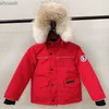 Męskie puch Parkas Designer Down Winter Jacket Boy Dziewczyna Dziecko Ziarnoziarnia Kurtki z kapturem z odznaką grube ciepłe płaszcze Dzieci Fashion Classic Parkas HKD230911