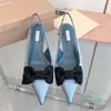 Scarpe da donna con fiocco in strass e sandali con tacco a gatto, scarpe a tacco basso, scarpe a punta, gattino, banchetto da donna, matrimonio