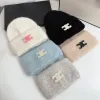 BeanieSkull Caps BeanieSkull Caps Beanie Bonnet Winter Beanie Hut Herren Designer Marke Bonnet Herbst Gestrickte Wollmütze für Frauen Brief Weiche Schädel Caps Maske Fr DWC6