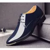 Chaussures habillées Cuir noir bas haut doux hommes chaussures habillées couleur unie hommes chaussures en cuir verni haut de gamme chaussures de mariage blanches taille 38-48 230912