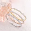Bracelet tempérament élégant double rangée de diamants bracelet pour femme ne se décolore pas en acier titane ornements banquet main assortie
