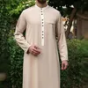 Etniska kläder Jubba Thobe Ramadan Eid Muslim Fashion Men Mellanöster Arabian Kaftan Lone Sleeve Button Top Casual Man Robe