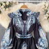 Magnificentwomen Casual New Fashion Spring Autumn Court Retro Printing Chic V-Neck Single Breasted A-Line kort klänning Elegant Vestidos 2023 Ny HKD230912