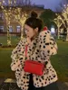 Piel de mujer Chaqueta de felpa de piel sintética Mujer Invierno Corto Versión coreana de lana de cordero suelta Piel sintética Abrigo de piel con estampado de leopardo Mujer invierno 230911