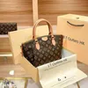 Luksusowe mini -ramionowe torebki torebki torebki brązowe kwiaty kobiety Tote List marki oryginalna torba crossbody m48812 wysyłanie szalik ma pudełko 20x17 cm