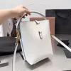 Drawstring hoogwaardige luxe handtas vrouw lederen bucket tas le37 gouden haak gesp buckle open en dichtbij helder met een helder gezicht lederen enkele schouder crossbody handtas