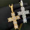 Naszyjniki wiszące lodowe Bling Cross Wisiant Naszyjnik Srebrny Kolor 5a Okrągły sześcienne Cyrronia Charms for Men Men Hip Hop Mash