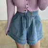 Damen-Jeans, koreanische Mode, Sommer-Shorts, französischer Vintage-Stil, hohe Taille, vielseitig, zwei Knöpfe, Klappe, offenes Faden-Design, weites Bein, Denim