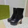 Sexy Damenstiefel, Modedesigner, weiblich, runde Zehe, Slip-On, echtes Leder, Stiefeletten, Marke, Damen, Partykleid, High Heels, neue Outdoor-Bling-Bling-Pumps