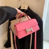 Tiktok Lettera 2023 Moda estiva Versatile Piccolo quadrato Francese Alto livello Ascellare Donna Sconto del 70% Negozio online