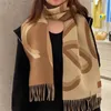 Womens Designer Wool Scarf Big Letter Mönster Mens Luxury Scarfs Cashmere Winter Warm Scarves Fashion Brand Long Shawl Soft Thick Pashmina Bufanda