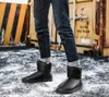 Wysokie miejsce na buty śnieżne buty skórzane moda swobodne buty męskie trzymaj ciepłe buty para Para rozmiar 38-45 standardowy rozmiar buty