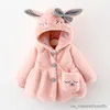 Płaszcz urocze uszy królika pluszowa kurtka dla dzieci płaszcza jesienna zima ciepła z kapturem odzież wierzcha dziewczyna ubrania R230912