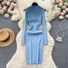 Casual Kleider Rollkragen Kalte Schulter Langarm Pullover Kleid Für Frauen Herbst Winter Strass Dekoration Midi Bodycon Gestrickte