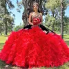 Красное бальное платье Quinceanera Платья Цветы Аппликации Пром платья Милая декольте Каскадные оборки из органзы Sweet 15 Корсет Маскарадное платье