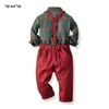 Zestawy odzieży Top and Top Toddler Boys Zestaw odzieży jesień Zima Dzieci Formalne koszula Topsspender Pants 2PCS Suit Kids Bożym Narodzenie 230912