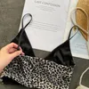 Tanques femininos Mulheres Chic Leopard Camis Tank Top Slim Básico Sexy Coreano Moda Sem Mangas Profundo Vneck Tops Verão