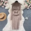 Casual Kleider Rollkragen Kalte Schulter Langarm Pullover Kleid Für Frauen Herbst Winter Strass Dekoration Midi Bodycon Gestrickte