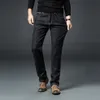 Jeans para hombres 2021 Invierno Negro Slim Fit Elástico Denim Pantalones Hombre Grueso Fleece para hombres grandes y altos Tamaño 38 40 42 44 462109