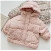 Down Coat 2023 hiver nouveau bébé chaud manteau à manches longues doudoune mignon garçon fille imprimé fleuri à capuche tenue épaissir bébé haut vêtements R230912