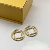 Atacado letras anel redondo brincos estilo hong kong simples e elegante nicho all-match agulha de prata de alta qualidade anti-alergia