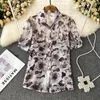 Kvinnors blusar Runway Summer Puff Short Sleeve Slå ner kragen Single Breasted Chiffon Shirt Clothing Print Casual Loose Blouse