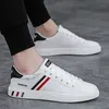 Klänningskor män skor lätt andningsbara män skor platt snörning män sneakers vita affärsresor unisex tenis masculino 230912