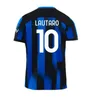 23 24 Lukaku Soccer Jerseys Barella Correa Inters Milan Giroud Ibrahimovic Lautaro Milans Theo Brahim 2023 2024高品質のフットボールシャツメンキッズキットセット