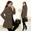 Frauen Wolle-mischungen Mantel Winter 2023 Herbst Mode Elegante Mutter Rollkragen Plaid Dünne Lange Tweed Woolen Oberbekleidung JQ305