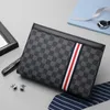 أكياس الكتف من الرجال 3 ألوان شارع أزياء Blaid Blaid Business Clutch Bag البسيطة المضادة للسرقة مطابقة حقيبة يد سميكة من الجلد المحمول المحمول 6562#