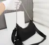 Klasik omuz çantaları yüksek kaliteli naylon crossbody çanta en çok satan cüzdan kadın çanta hobo çantaları siyah çanta bayan kese